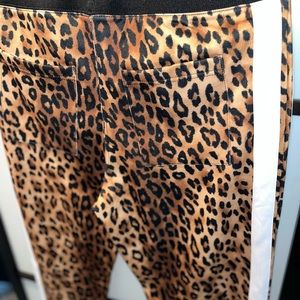 You Want These Comfy Digs